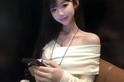 晚上好。吻雅卫生纸一袋35元。两袋65元。三袋90花之语卫生纸一袋38两袋7三袋110海洋之花407911应顾客所说。恢复零售价格。从明天开始。特价价格。到今天结束。共计卖出50袋纸